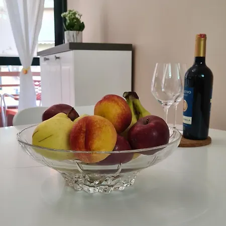 Family-friendly At 21 Dhjetori W/self Check-in Apartman *