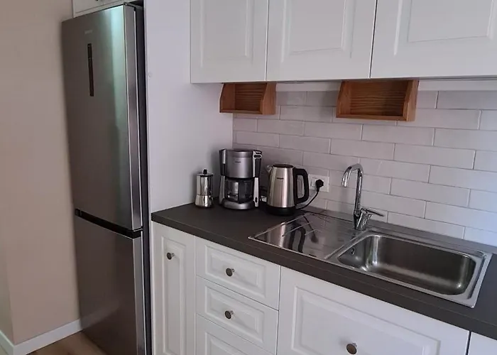 Apartament Family-friendly At 21 Dhjetori W/self Check-in